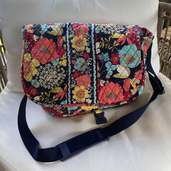 Vera Bradley Happy Snails messenger bag - Picture 1 of 6